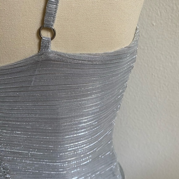 Laundry by Shelli Segal silver lamé mini - Picture 3 of 4